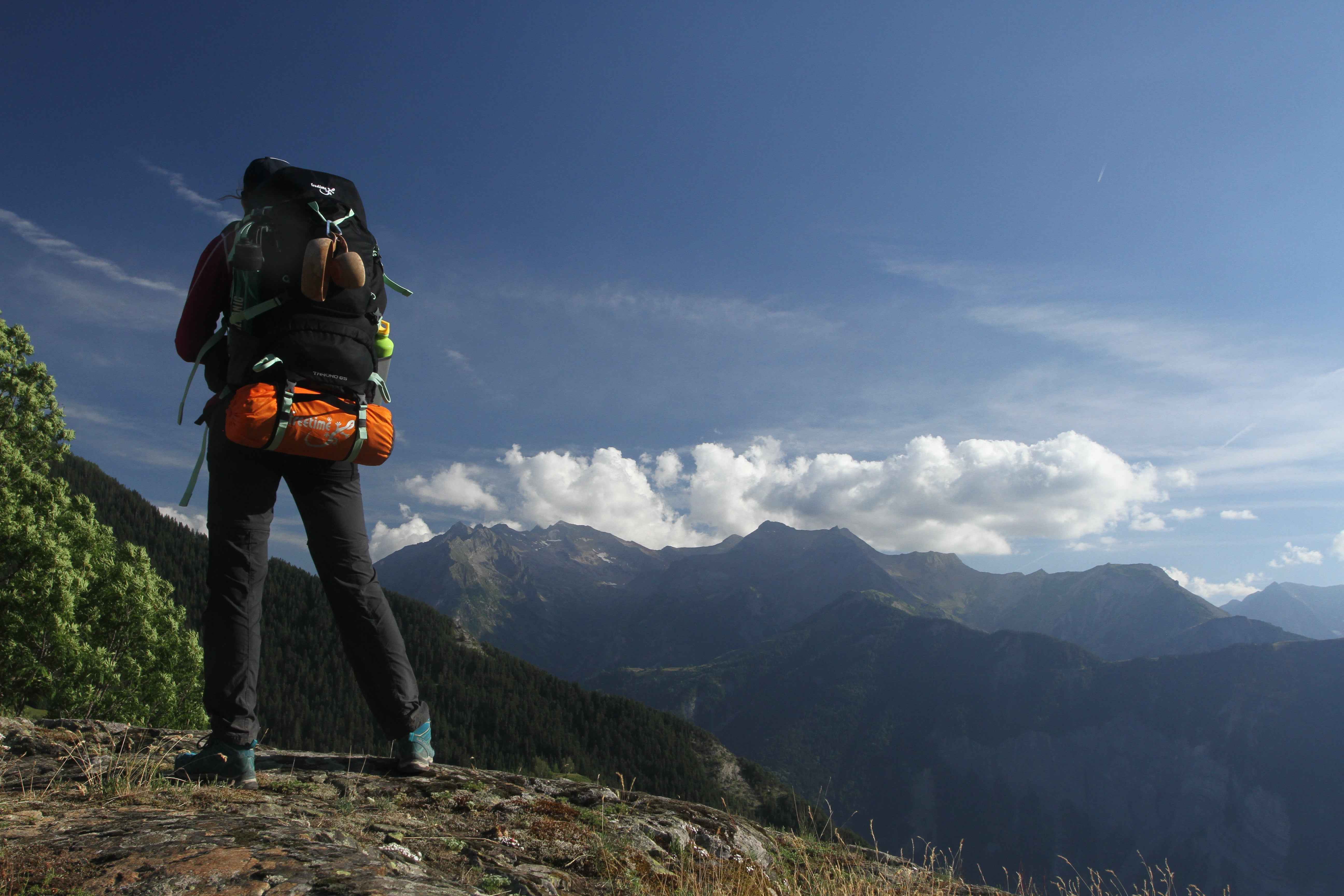 TAROKO 55 - 55L hiking bag with adjustable stretched mesh back