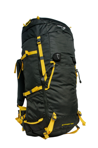 Sac de montagne Everest 80, génération 2.0, capacité 80 litres, gris foncé et sangles jaunes, traitement hydrophobe sans PFAS, vue de 3/4